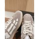 Skateboard shoes