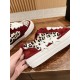 Skateboard shoes