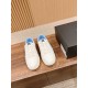 Skateboard shoes