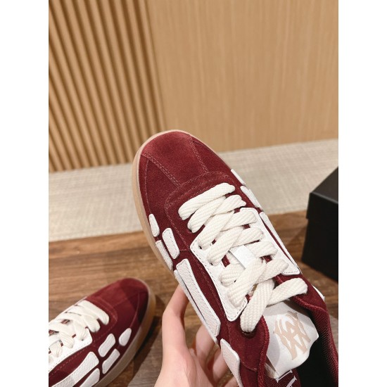 Skateboard shoes