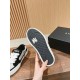 Skateboard shoes