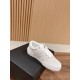 Skateboard shoes