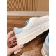 Skateboard shoes