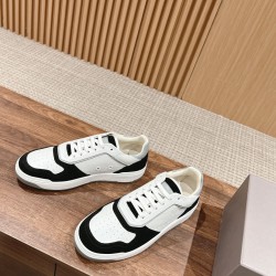 Men ports shoes