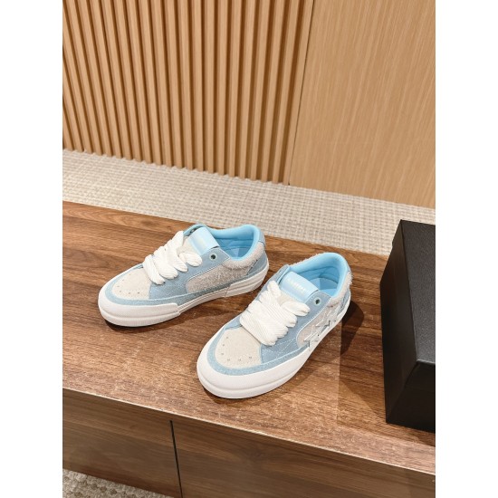 Skateboard shoes