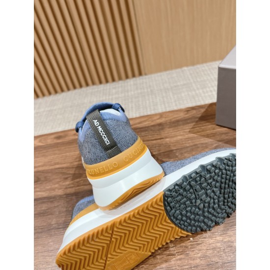 Men ports shoes