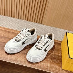 skate shoes