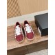 Skateboard shoes
