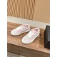 Skateboard shoes