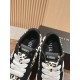 Skateboard shoes