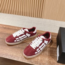 Skateboard shoes