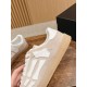 Skateboard shoes