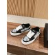 Skateboard shoes