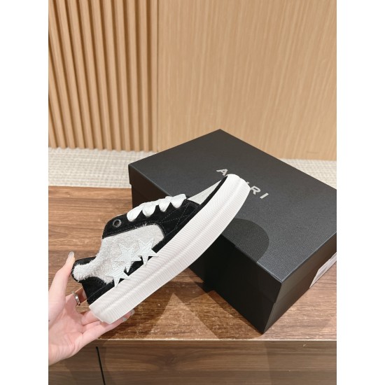 Skateboard shoes