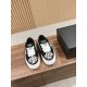 Skateboard shoes