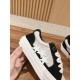 Skateboard shoes