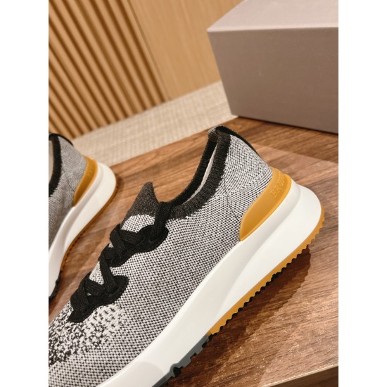 Men ports shoes
