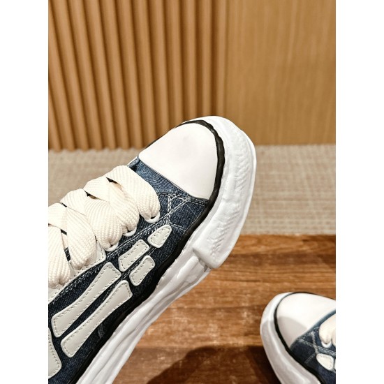Leisure sports shoes bone shoes