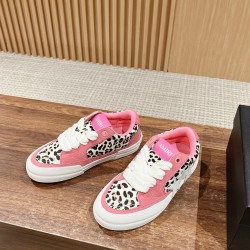 Skateboard shoes