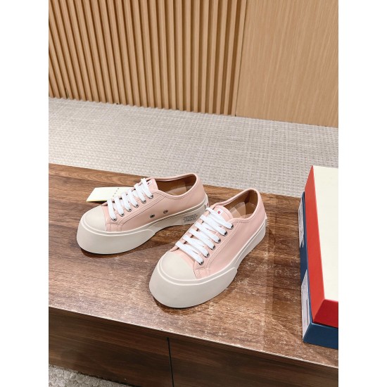 sneakers sneakers