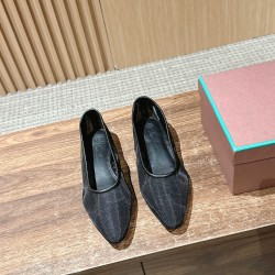 sandal