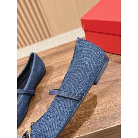 sandal