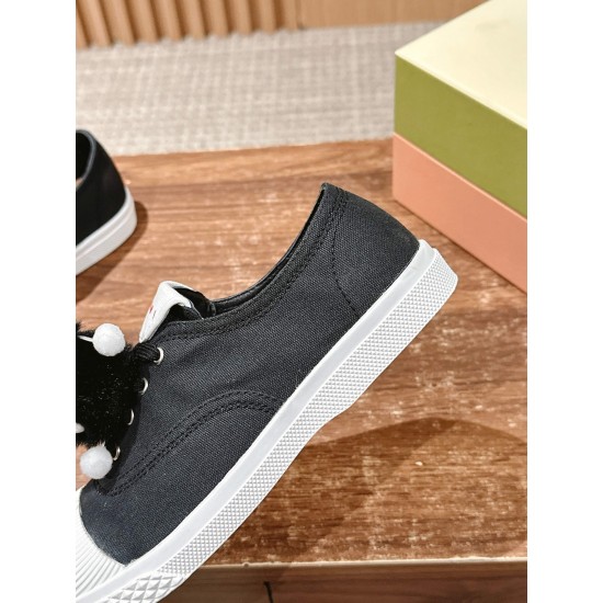 sneakers sneakers