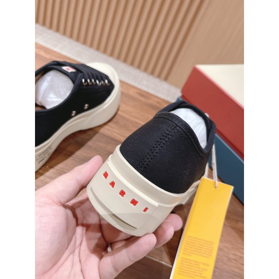 sneakers sneakers