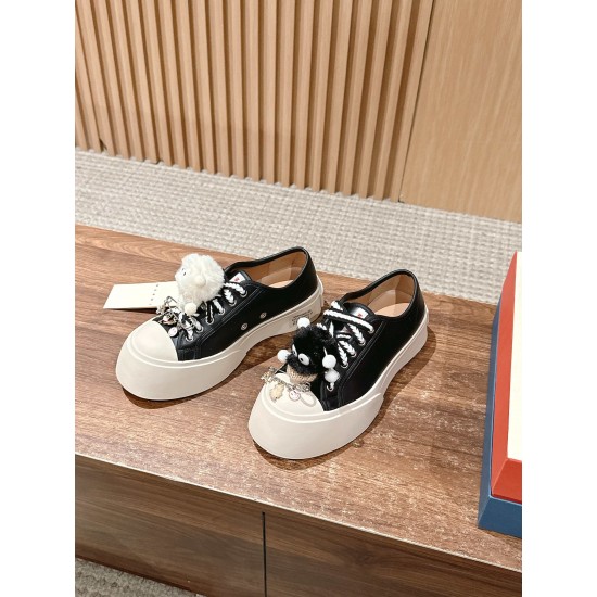 sneakers sneakers