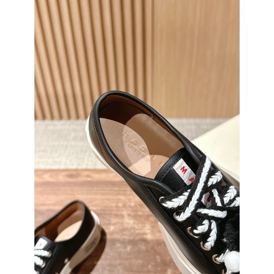 sneakers sneakers