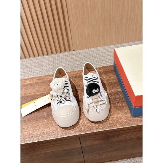 sneakers sneakers