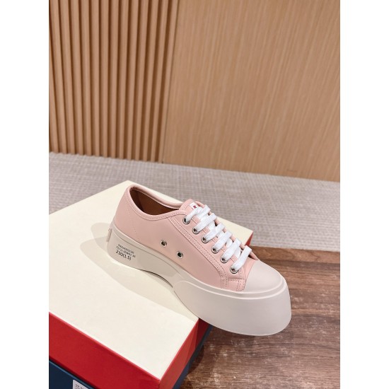 sneakers sneakers