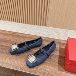 sandal