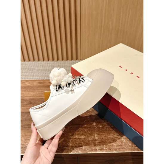 sneakers sneakers