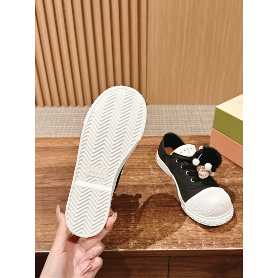 sneakers sneakers