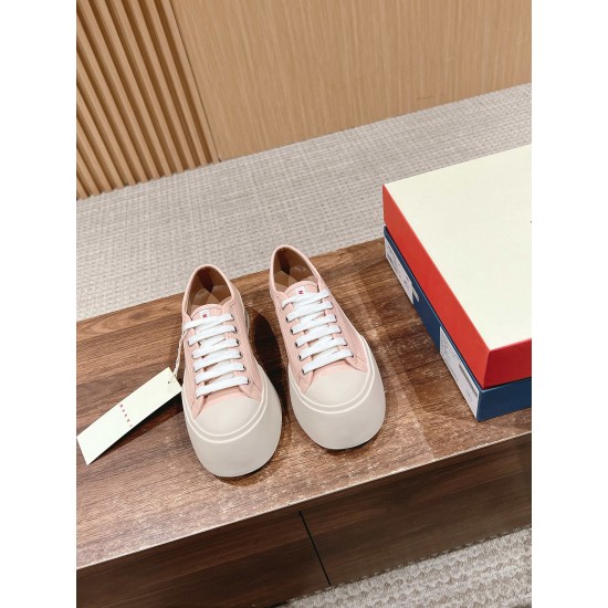 sneakers sneakers