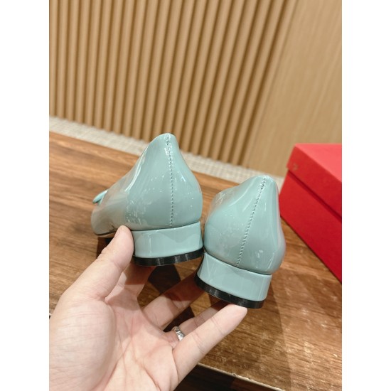 sandal