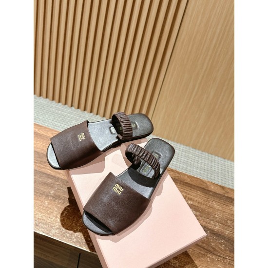 slippers