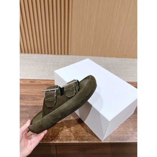 slippers