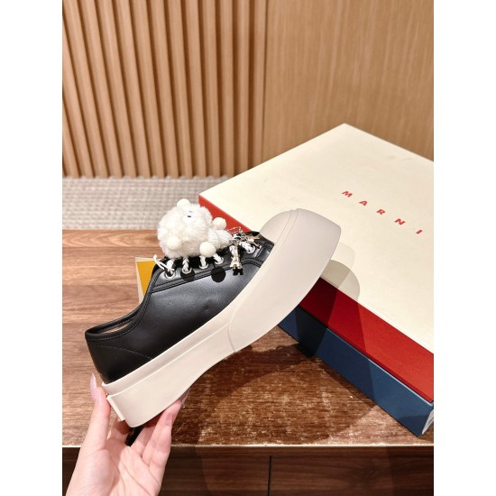 sneakers sneakers