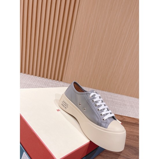sneakers sneakers