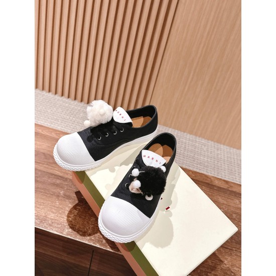 sneakers sneakers