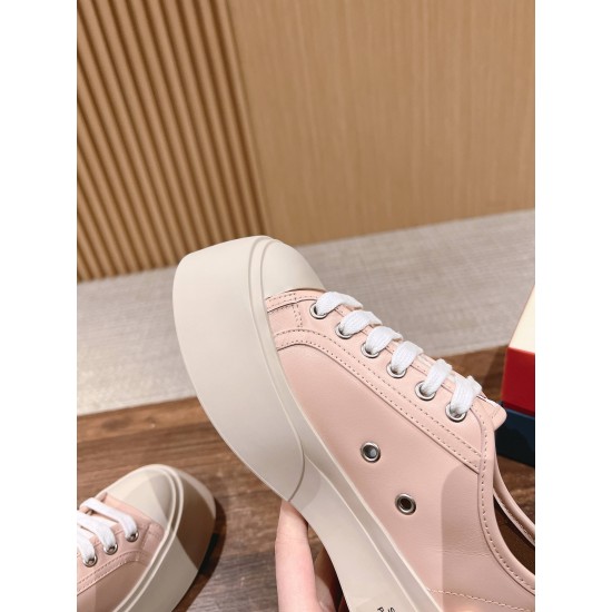 sneakers sneakers