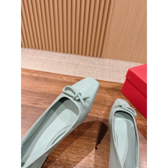 sandal
