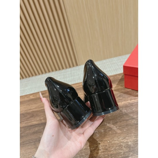 sandal