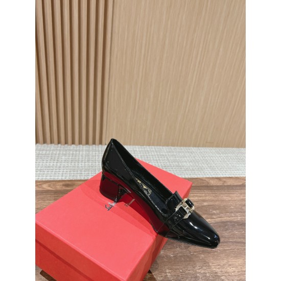 sandal
