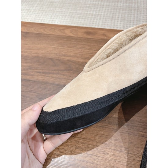 The row boots