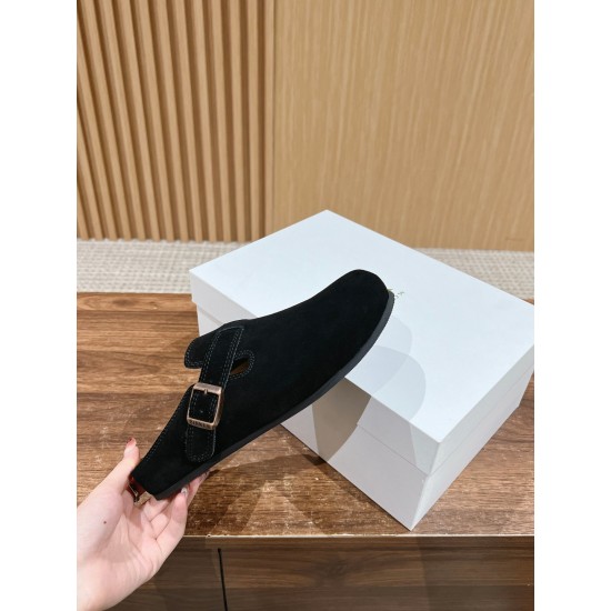 MM6 slippers