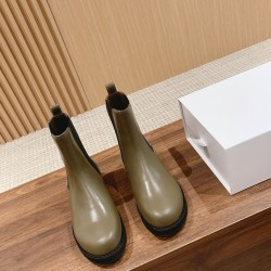 The row boots