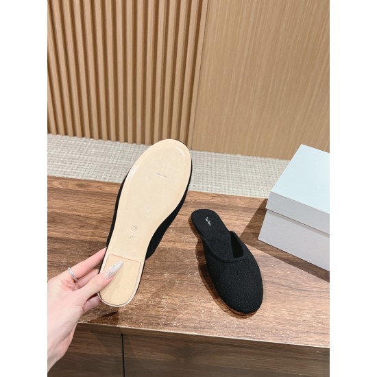 MM6 slippers